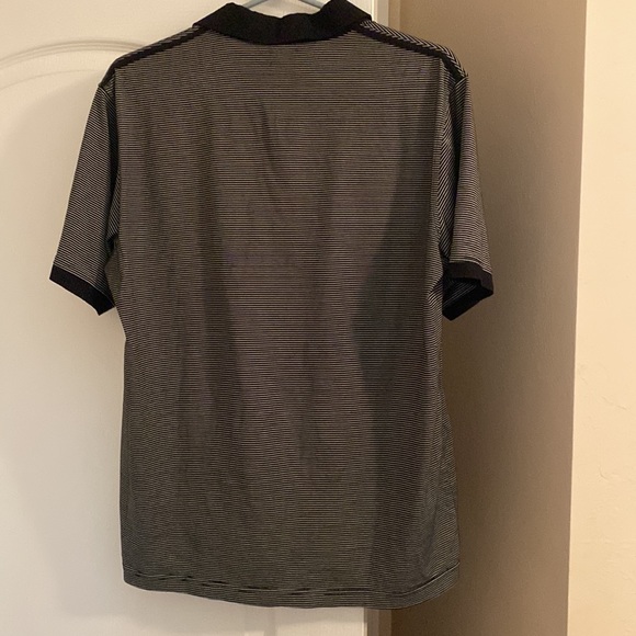 Paul and Shark shirt.  Beautiful shirt Sold to me as a large but it's a medium. - Picture 6 of 6